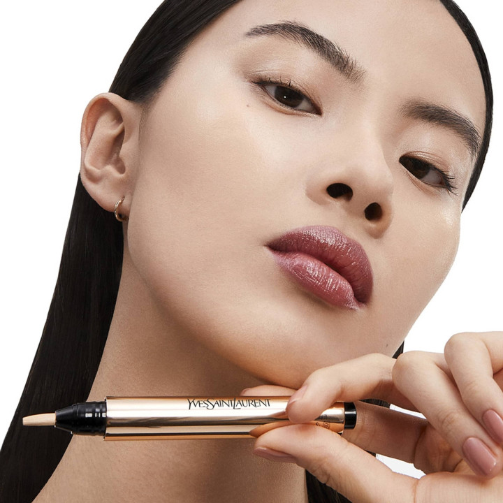 Touche Eclat Le Stylo Anti-Terne et Illuminateur de teint