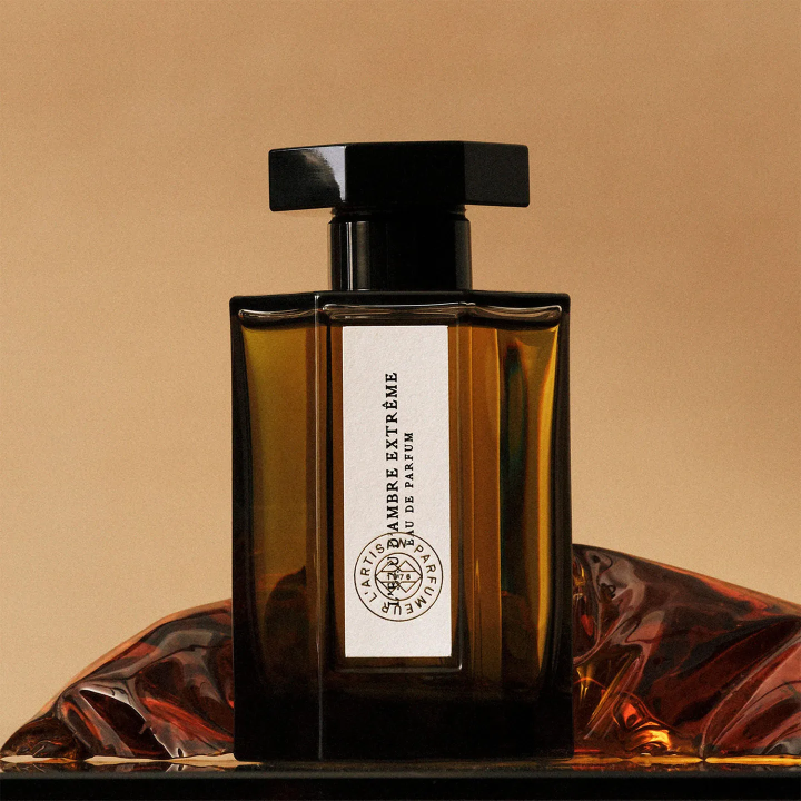 L'Eau d'Ambre Extrême Eau de Parfum - lifestyle