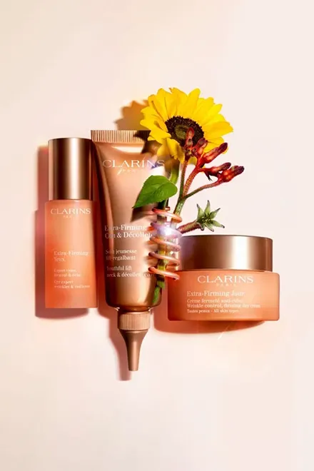 Extra-Firming Cou et Décolleté Soin jeunesse lift-regalbant CLARINS