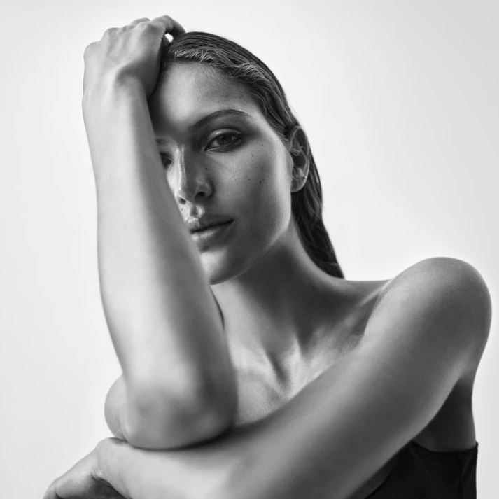 Angelina Kendall For Her Eau de Parfum Intense NARCISO RODRIGUEZ - Incenza