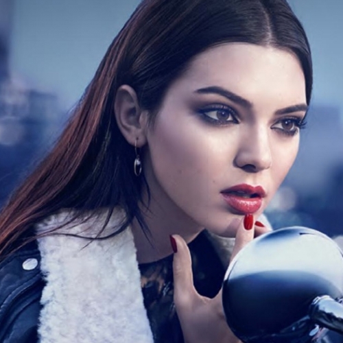 Kendall Jenner, une it-girl pour égérie chez Estée Lauder