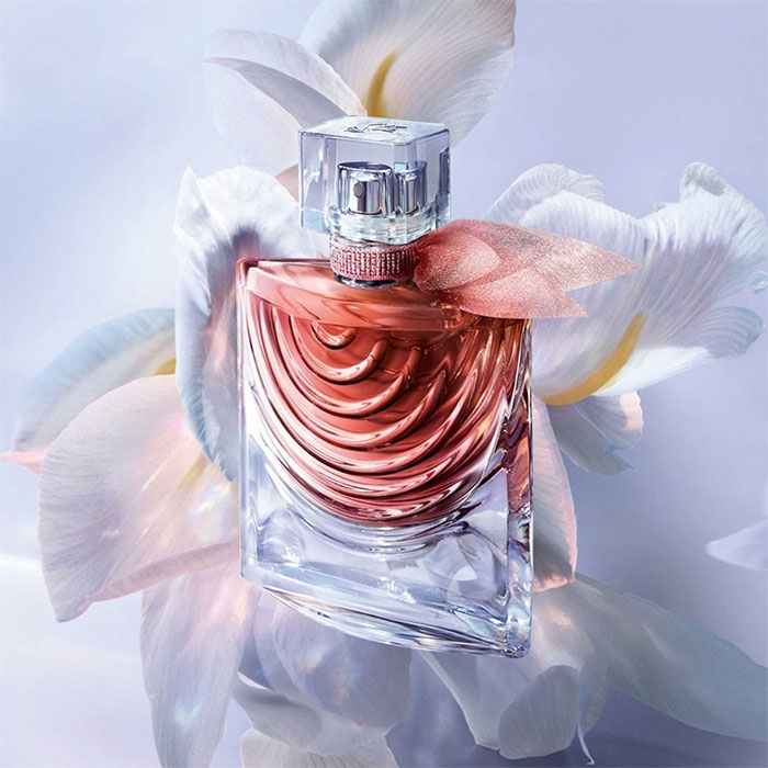 La Vie est Belle Iris Absolu Lancôme, une Fleur Mythique